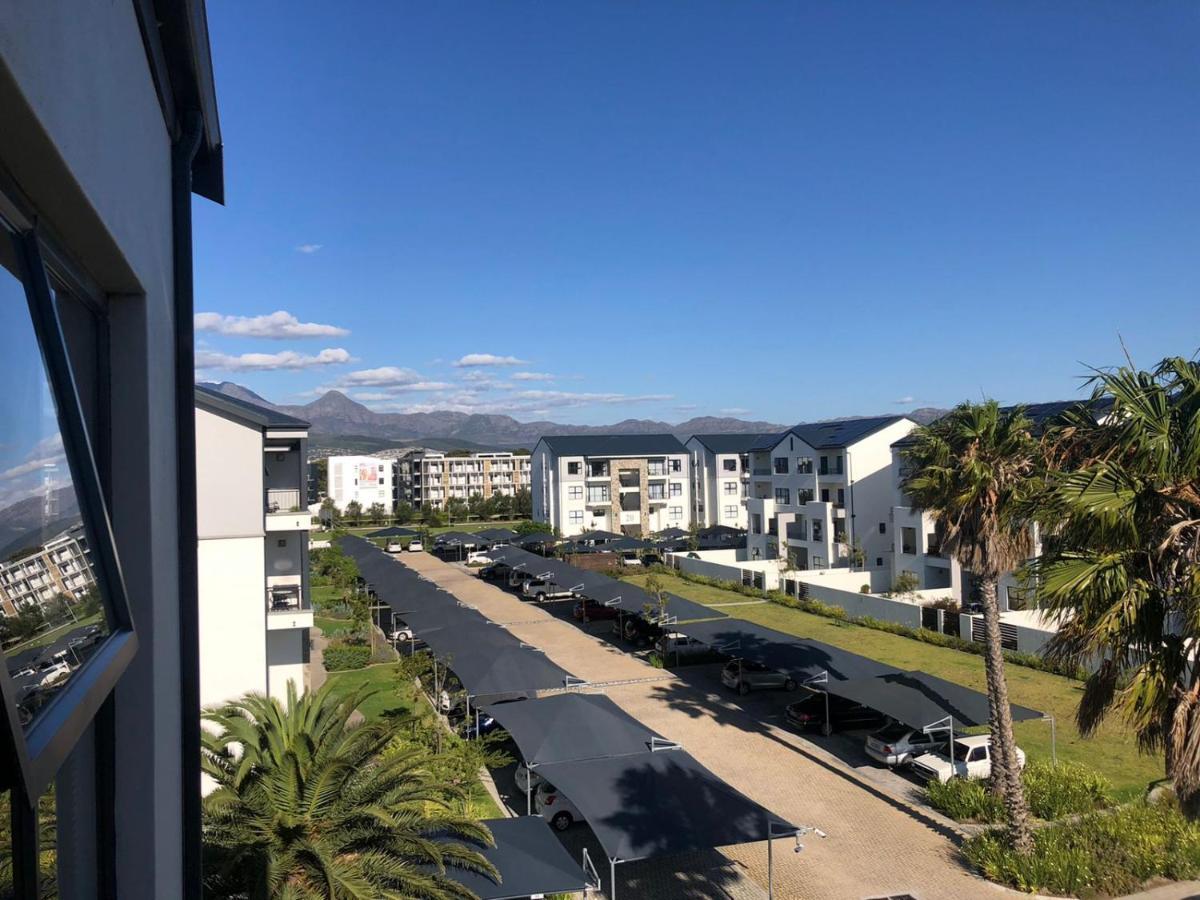 Luxury One Bedroom Apartment Somerset West Exterior photo