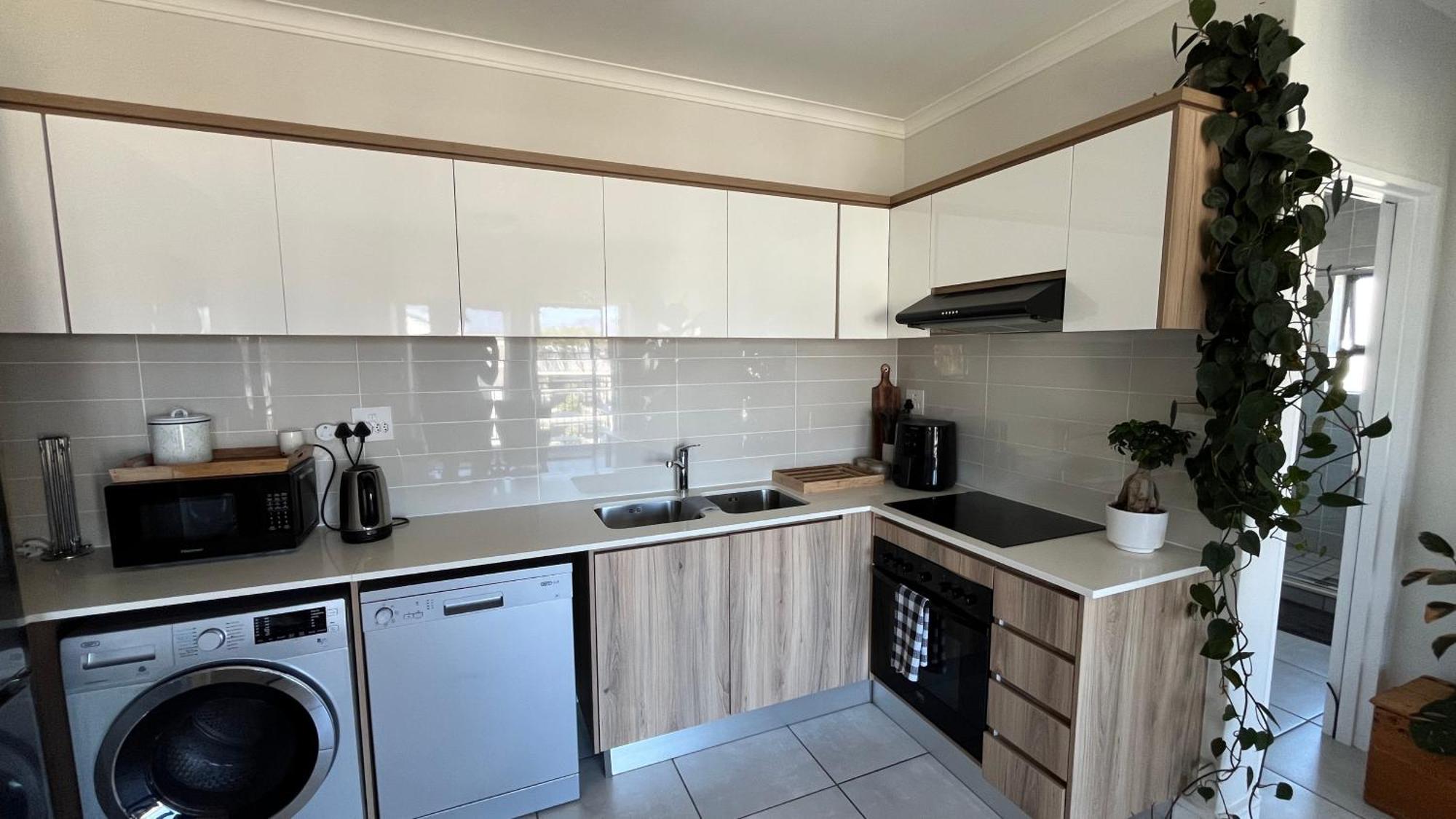 Luxury One Bedroom Apartment Somerset West Exterior photo